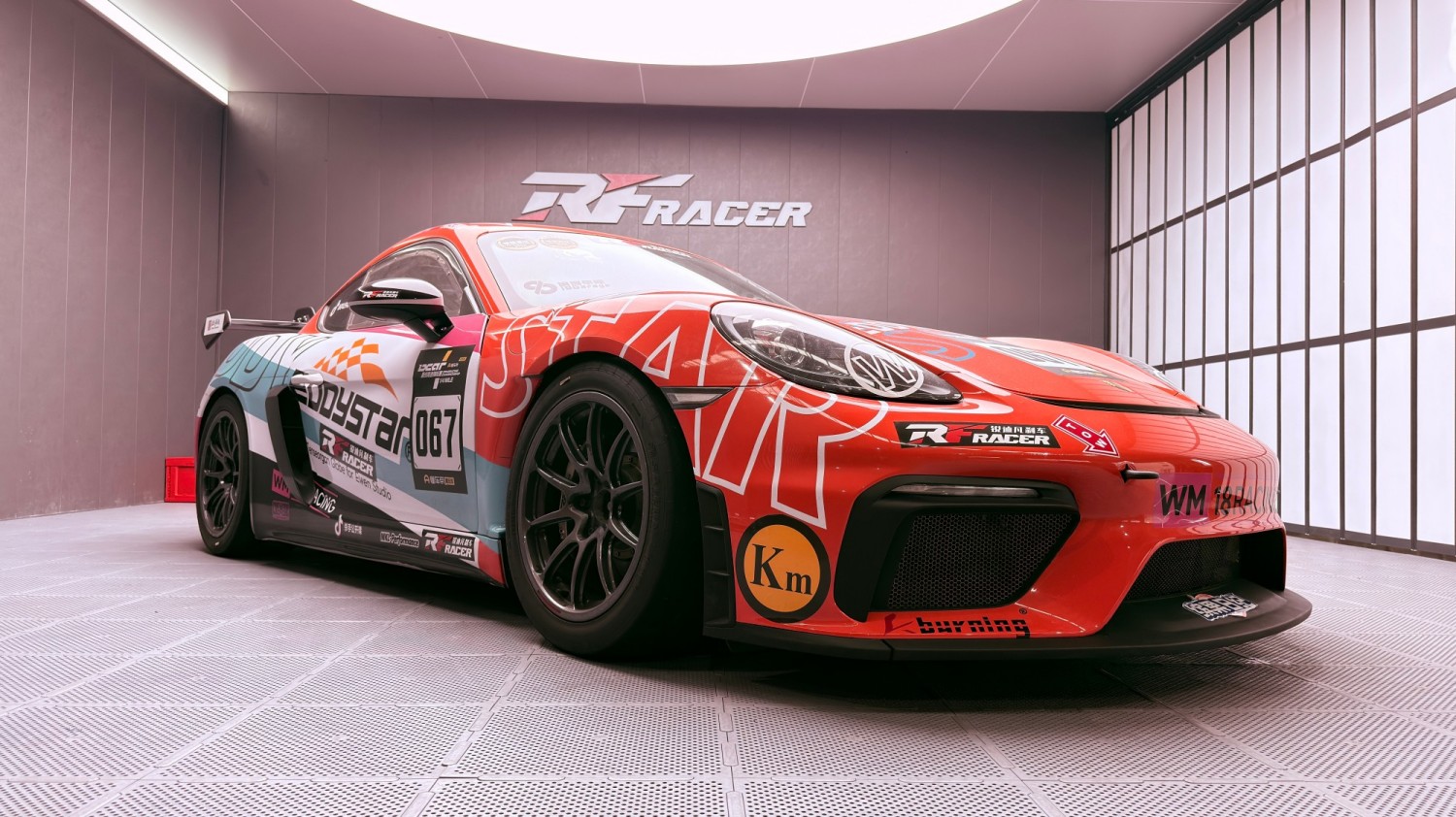 WM18Racing保时捷718赛车搭载的RF场地赛制动系统