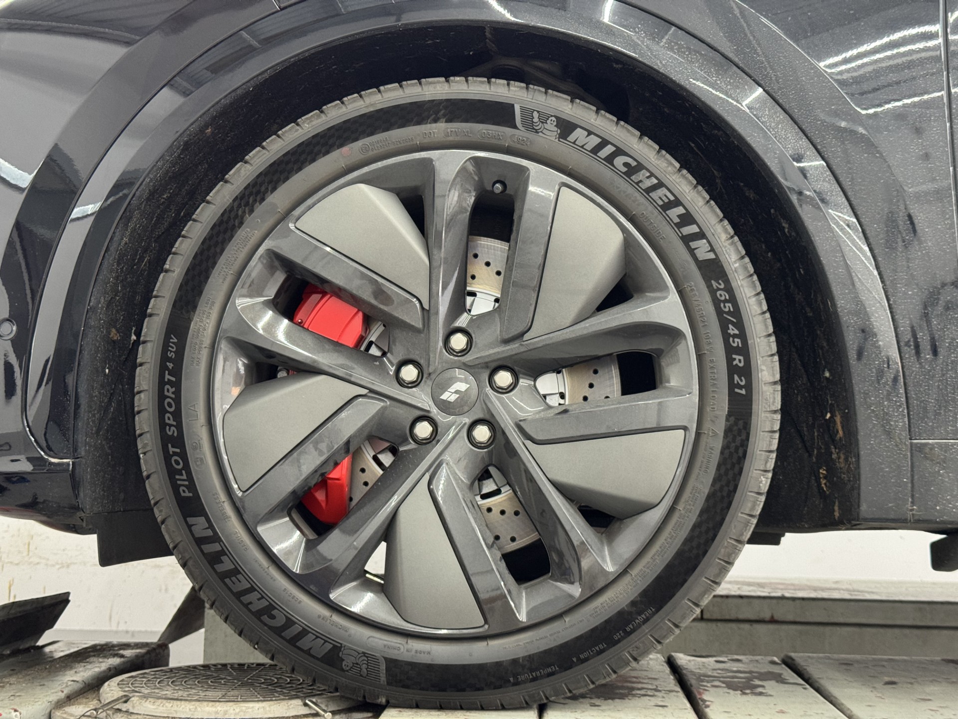 理想L7刹车升级方案 | Brembo F042前轮六活塞卡钳套件广州实装 | 锐迪凡(RF RACER)